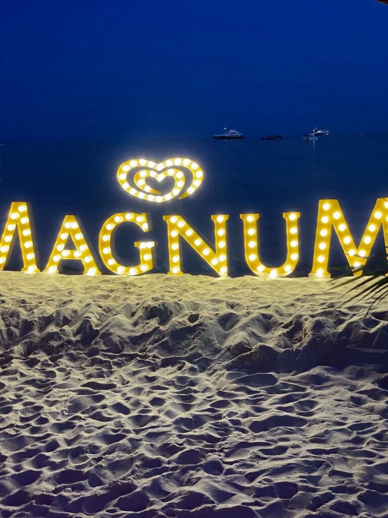 Magnum-festival-cannes-2022-influence-paola-maya_brand_content-influence-agence-medias-sociaux